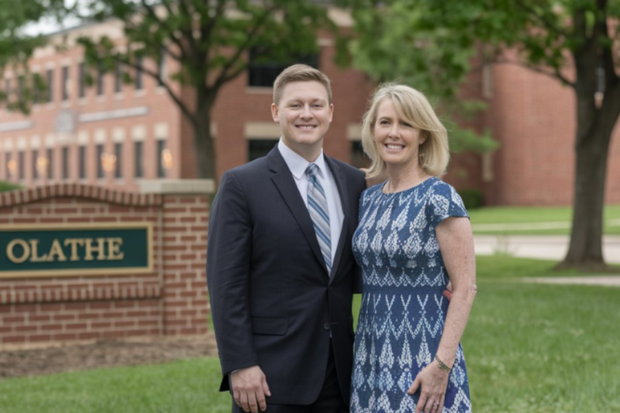 spencer and sondra wallace olathe